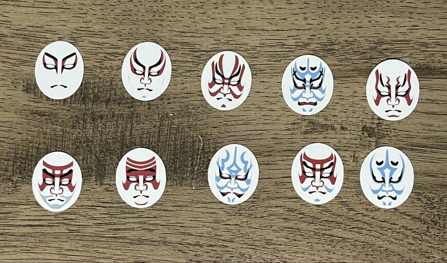 筆者撮影（キャンドゥ、02KBKフレークシール隈取柄）