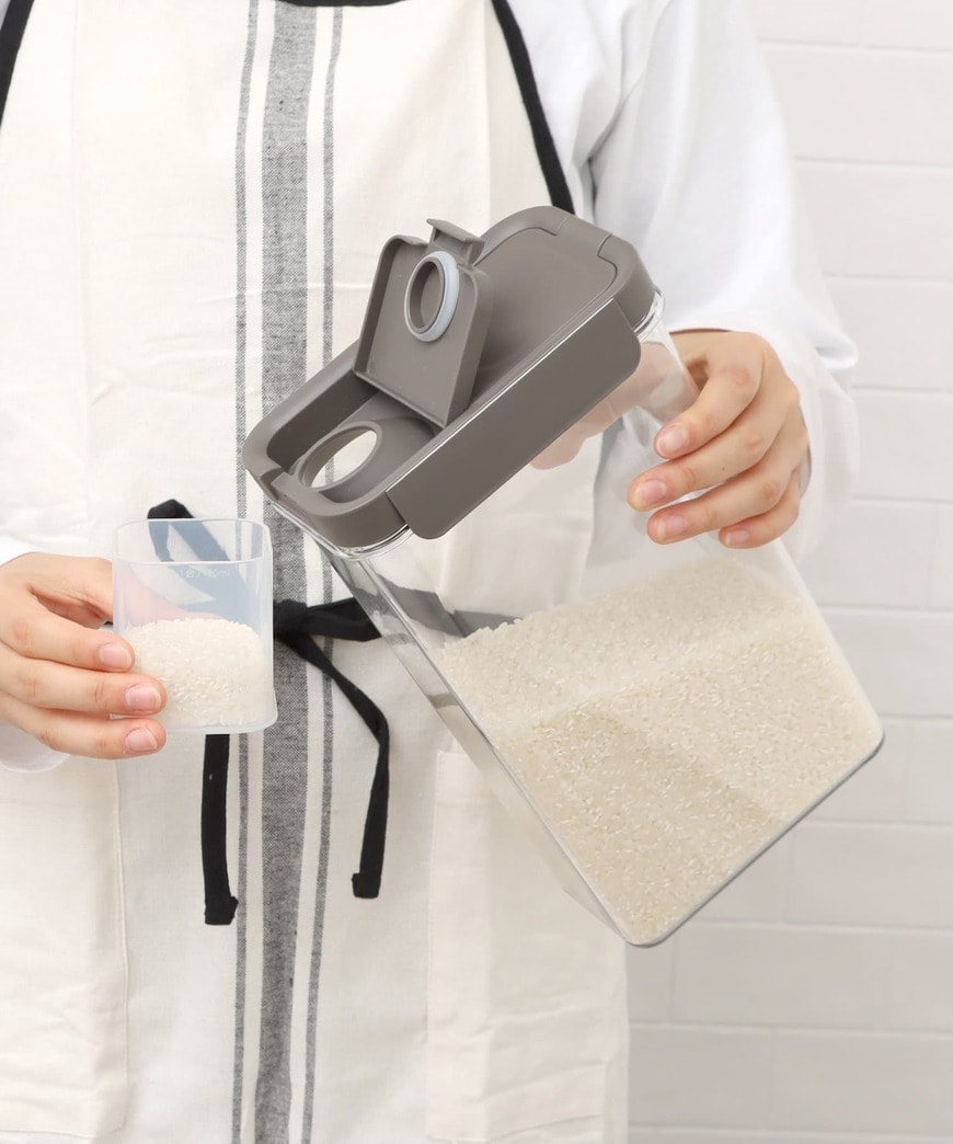 出所：3COINS公式　ライスストッカー／KITINTO