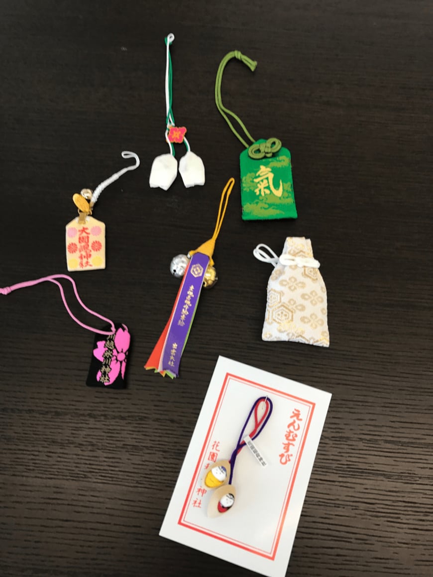 「ある女性の縁結びのお守り」写真