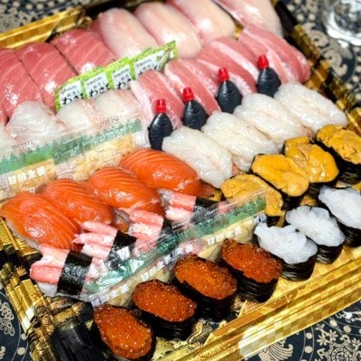 富山県のスーパーで購入した「お寿司セット」が最高だった　北陸の本気に「スーパーのレベル超えてる」