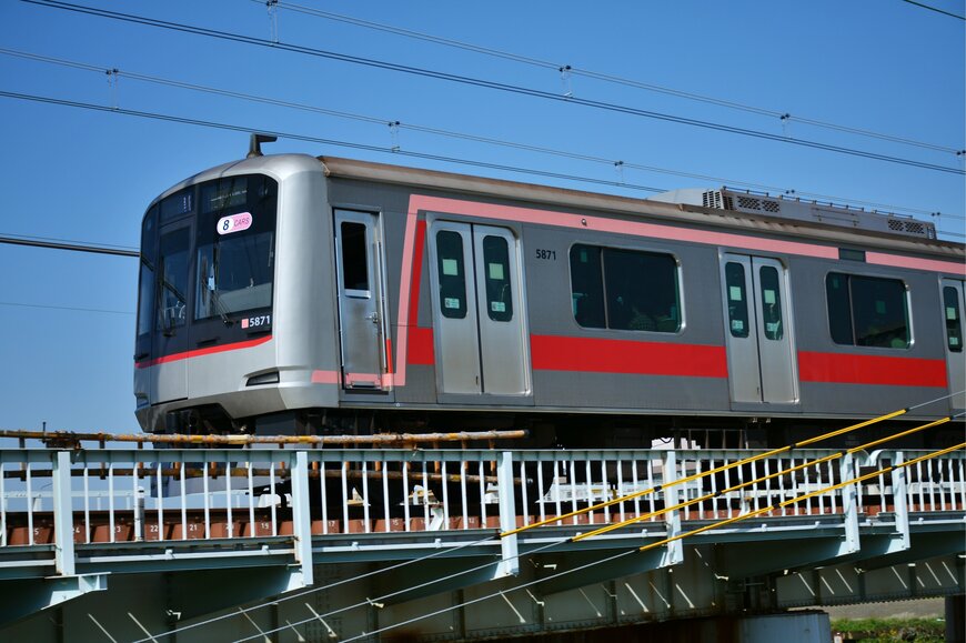東急電鉄・東横線は一日当たり何人の人が乗りたり降りたりするか