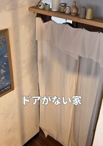「素敵ですね」築50年別荘の〈ドアの無い家〉→玄関からの冷気を遮断〈童話に出てきそうな可愛いドア〉に大変身！