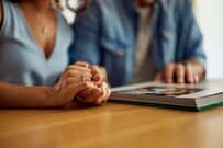 亡き祖父がひっそり残した「自作アルバム」　予想外すぎる内容に「メロメロやん！素敵な恋文」