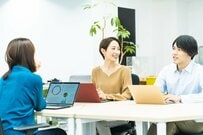 【広告業界あるある6選】華やかなイメージだけど実際のところは…？業界経験者の実話を紹介