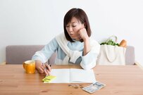 40歳代・50歳代「おひとりさま世帯」貯蓄額の中央値は53万円。年末年始に考えたい老後資金