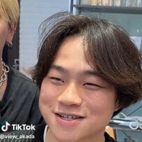 「エラが張ってるから顔が大きく見える」と悩む男性が＜プロにお任せ＞で大変身！「めちゃ似合ってる」「可愛くてステキ」と反響