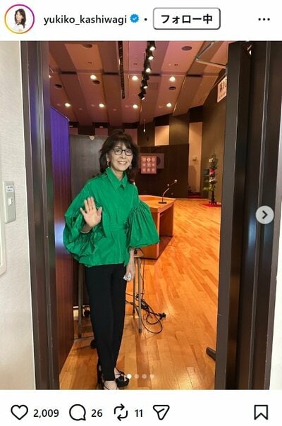 柏木由紀子のInstagram投稿（会場入り口でのショット）