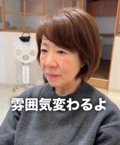 多毛や癖毛に悩む女性「若々しい髪型」でイメチェン　素敵なヘアスタイルに見惚れる