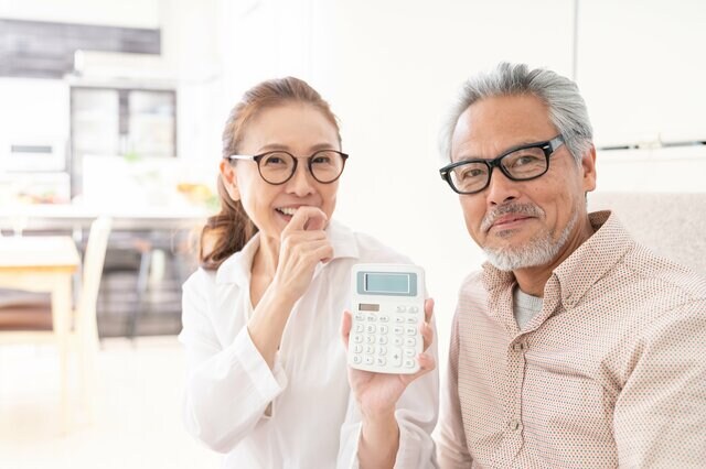 50歳代で知っておきたい【年金のリアル】いまどきシニアの年金は平均いくら？最大84%増「繰下げ受給」も予習！