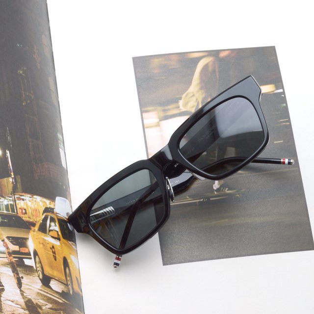 Thom Browne. NEW YORK - TB-418 Sun ¥59,400（税込）