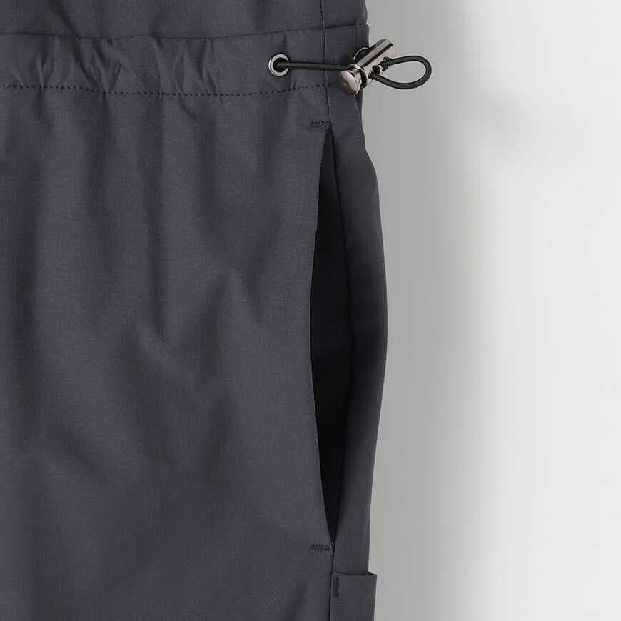 出所：ワークマン公式オンラインストア　レディース撥水ボリュームキャミサロペット