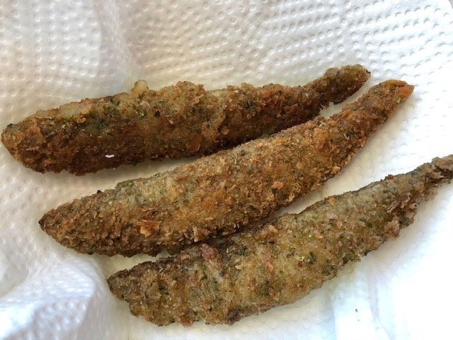 業務スーパー『子持ちカラフトししゃもフライ（青さのり入り）』揚げたて！（筆者撮影）