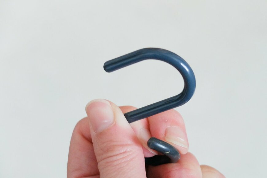 筆者撮影（外れにくいSの字フック、ダイソー）