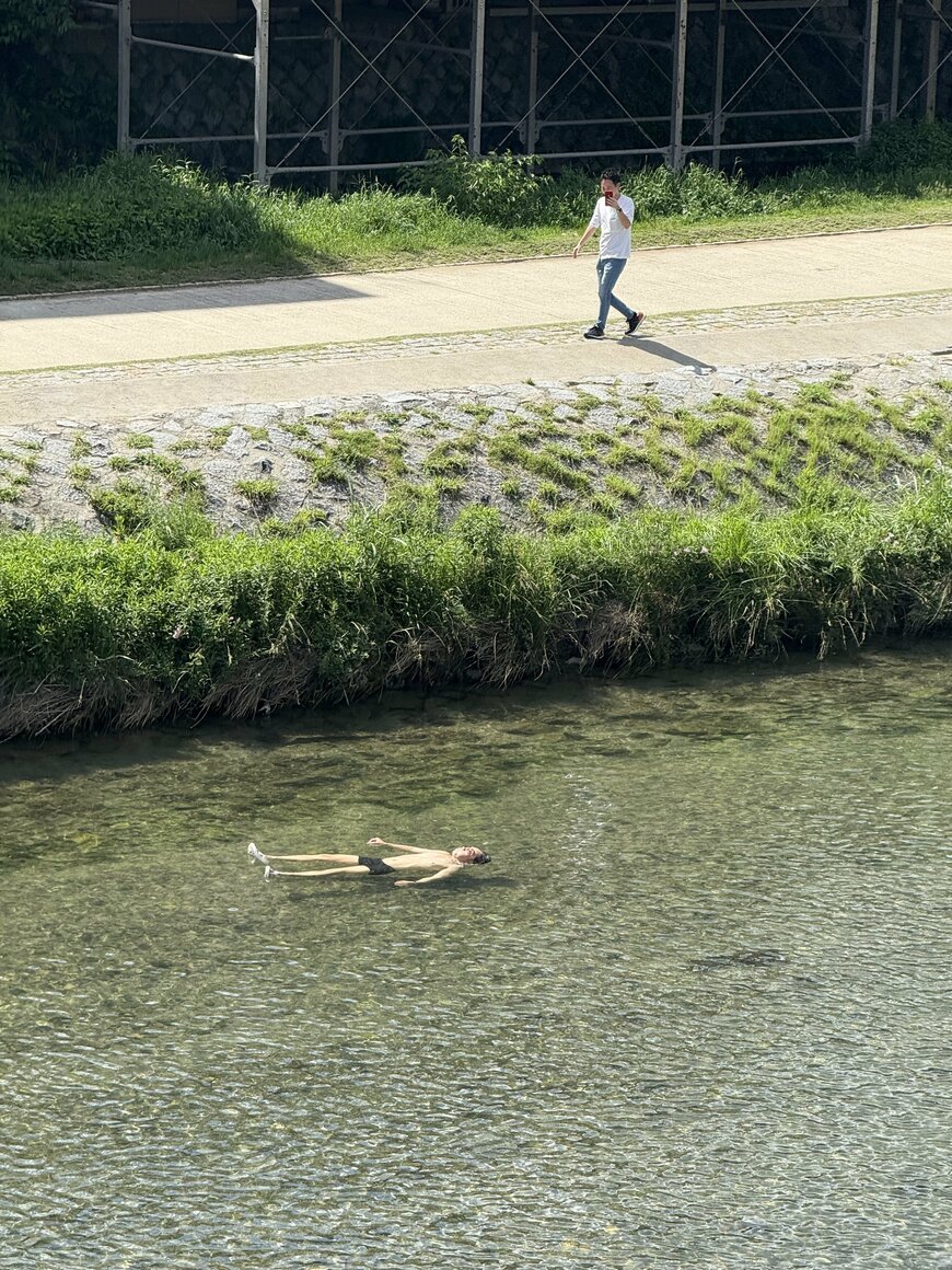 通行人もビックリするような光景