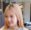 「ミルクティーベージュのヘアカラー」に希望を変更した女性　傷み・色落ちも考えた仕上がりに大満足
