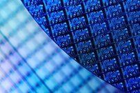 SUMCO、半導体ウエハー生産増強投資発表の背景