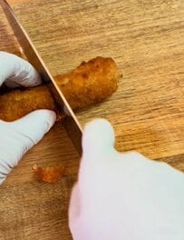 夫に作る愛情たっぷりの「ぐるぐるとんかつ弁当」　ひょこっと覗くタコさんウインナーがかわいい