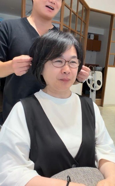 過去のパーマを生かして仕上がった、アフターのショートボブ