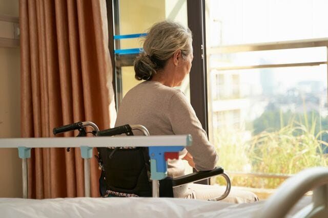 77歳で年金月22万円の夫婦「貯蓄1000万円」を生活費で取り崩すと何年もつ？年金の手取りで計算すると約12年