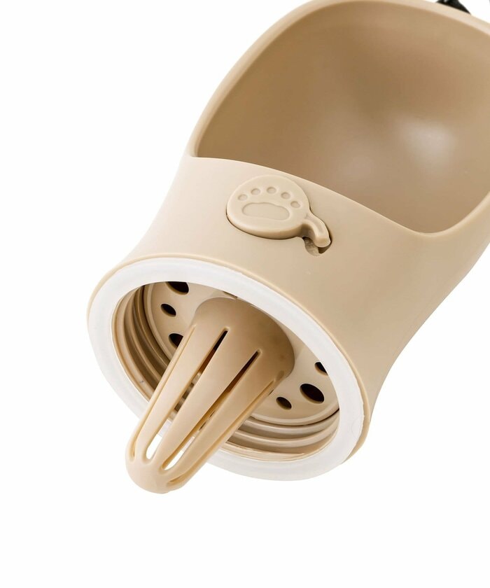 3COINS、ペット用ウォーターボトル構造を紹介する画像