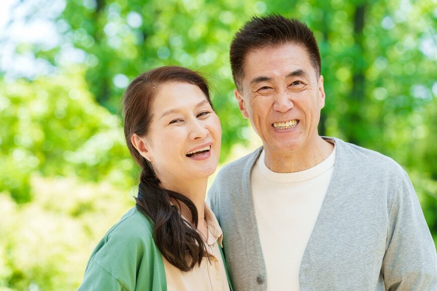 【年金生活者支援給付金】申請しないと「1円ももらえない」夫婦で支給対象者「2人分で年間最大で約13万円もらえる？」
