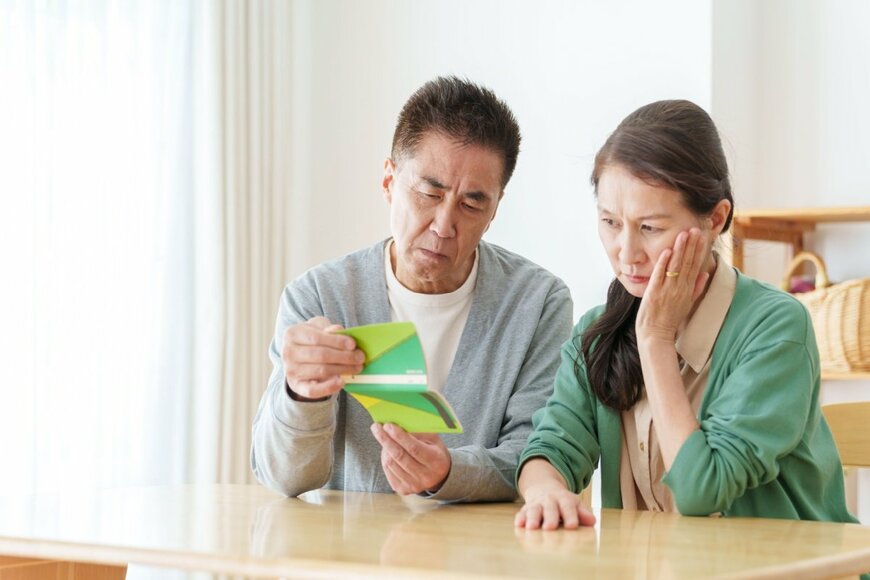 【最新】65歳以上「無職世帯」の貯蓄額は平均2504万円。家計収支は赤字？黒字？
