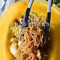 【オム焼きそば弁当】均一に焼けた綺麗な薄焼き卵に惚れ惚れ　元調理師が作る夫弁当の詰め方が参考になる