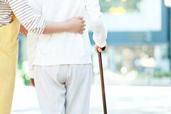 70代で貯蓄「1000万円以上」は半分という現実。ゼロ、3000万円以上も円グラフで解説