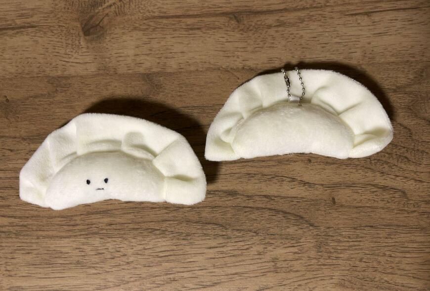 筆者撮影（セリア、餃子ぬいぐるみキーチェーン）