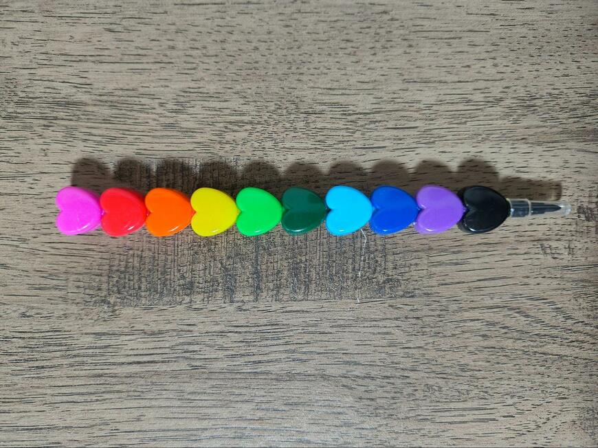 筆者撮影（セリア、ハートロケット式カラー鉛筆）