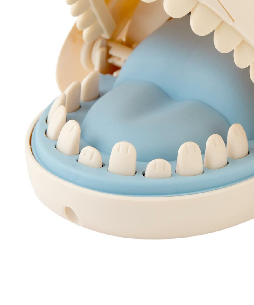 出所：パルグループ公式ファッション通販サイト 3COINS デンジャラスシャーク