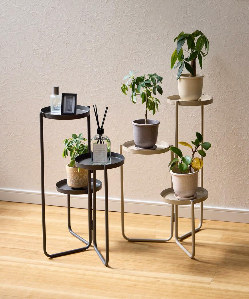 出所：パルグループ公式ファッション通販サイト 3COINS アイアンマルチスタンド