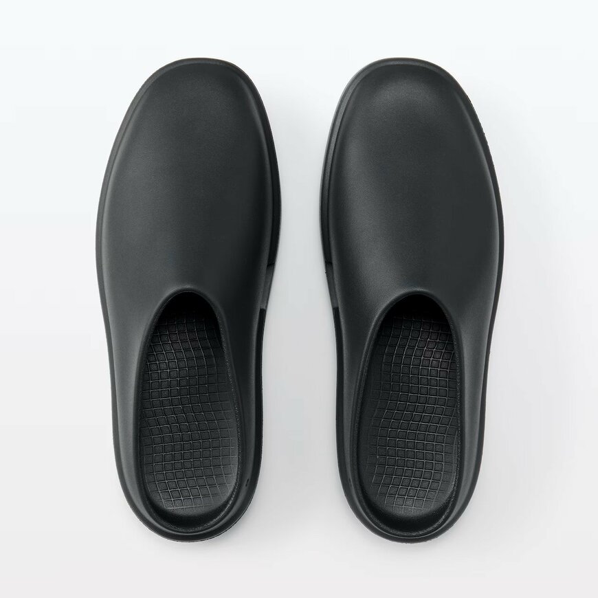 一体成型 サボサンダル