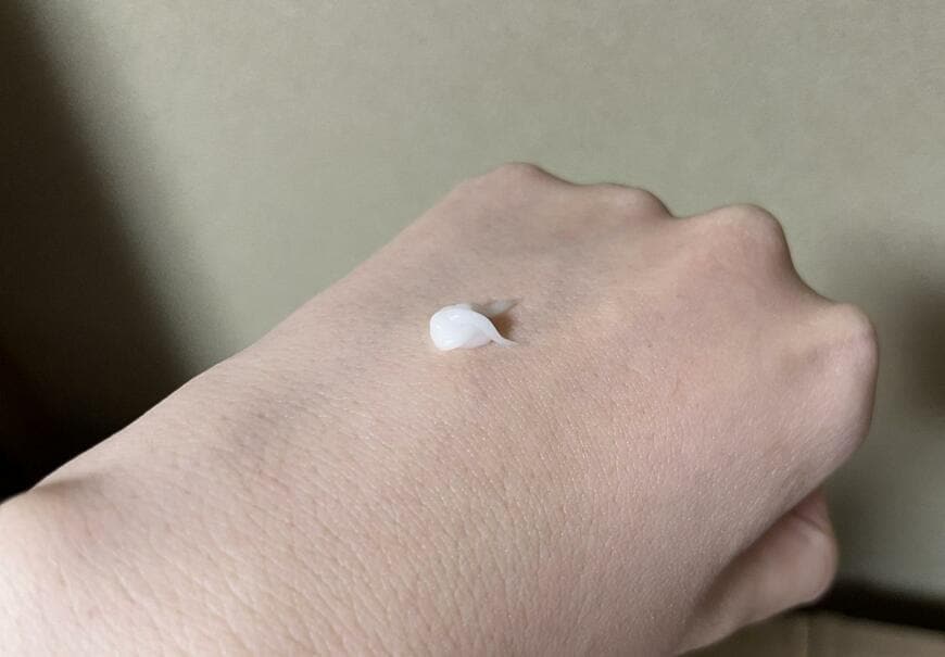 マツキヨココカラ、nake ポアスムースベース 画像