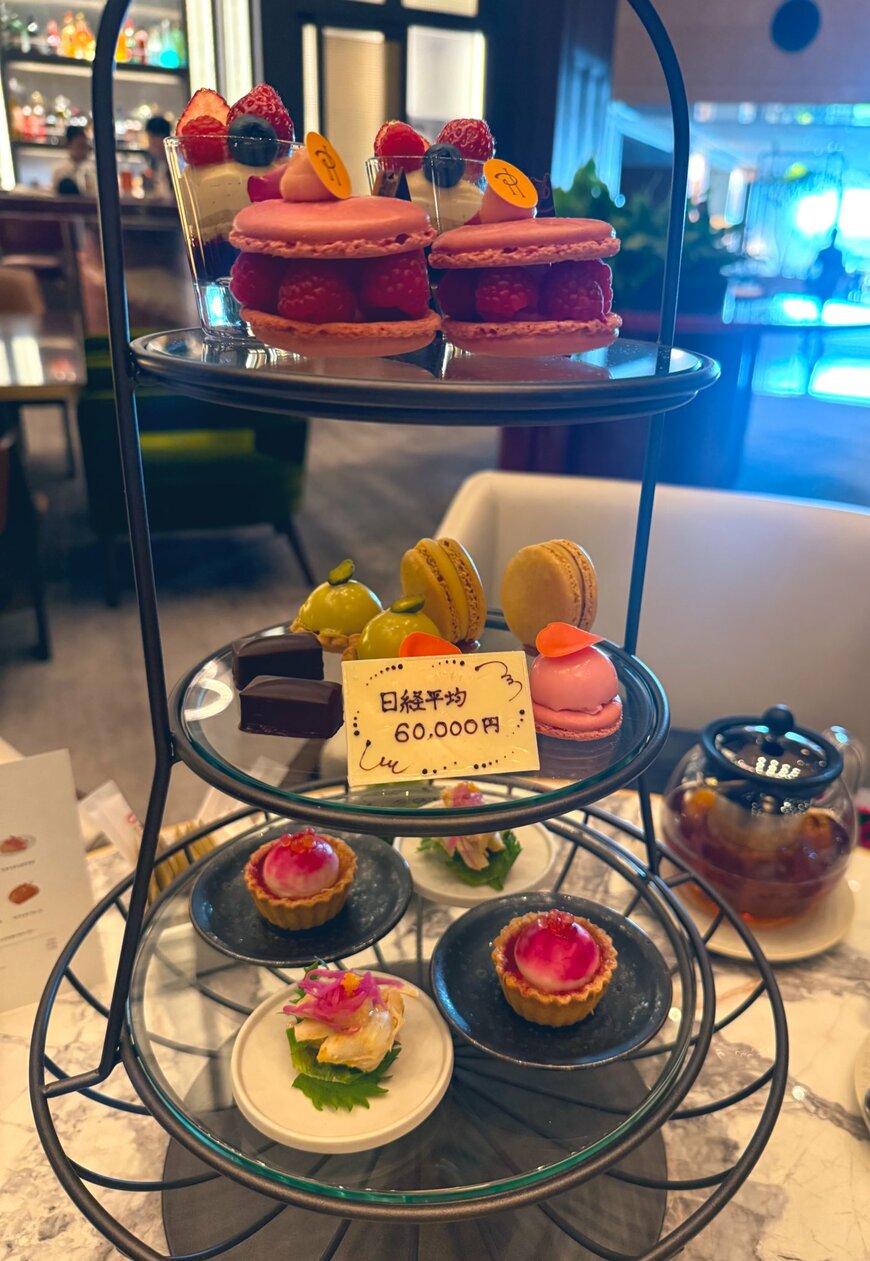 アフタヌーンティーでは珍しいプレートの内容