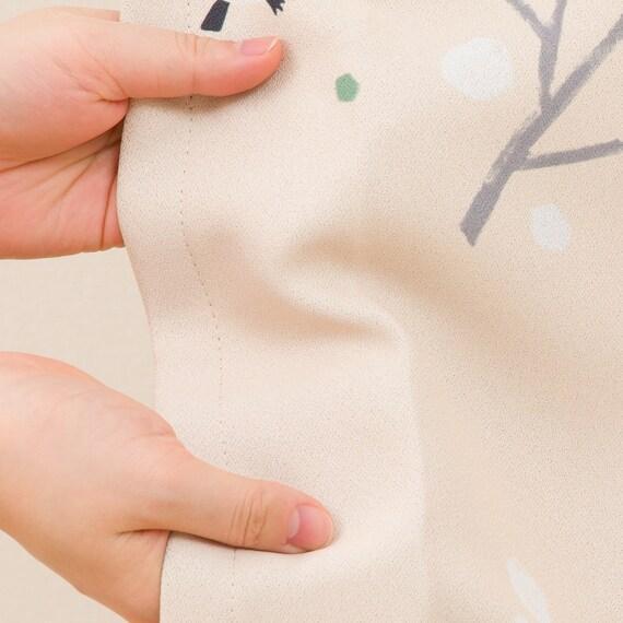 ニトリ、4枚セットカーテン、シマエナガ柄、生地アップ画像