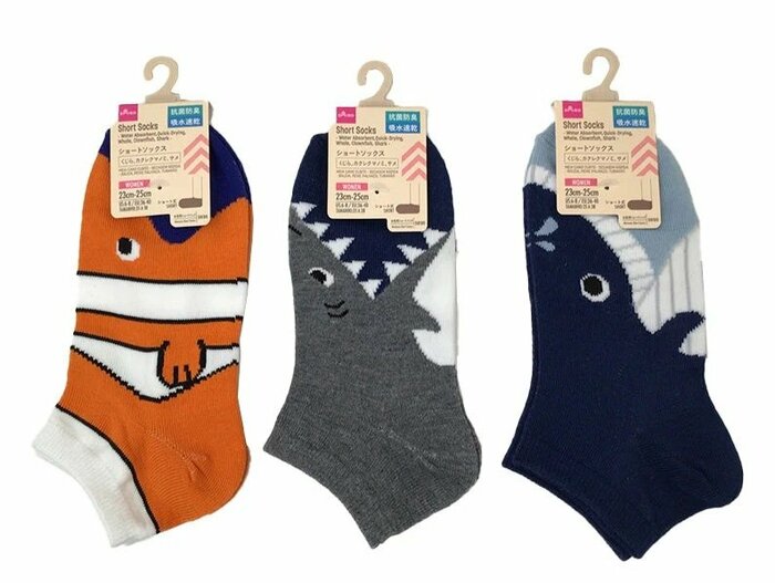 ダイソー公式 ショートソックス(吸水速乾、抗菌防臭、くじら、カクレクマノミ、サメ)