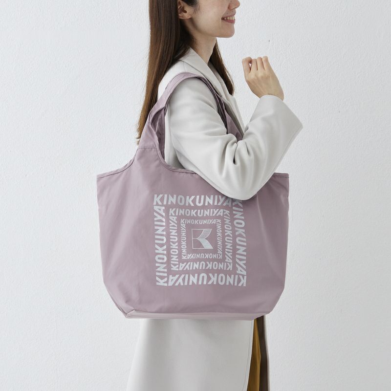 出所：紀ノ国屋公式　まとまる保冷バッグ　ラテ（ロゴ：ラメあり）