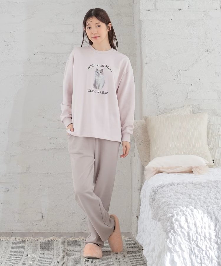 出所：ハニーズ公式　ネコプリントルームウェア（上下セット）