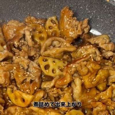 【息子＆夫弁当】茶色の甘辛いタレがよく絡んだ「豚コマ蓮根の甘辛炒め」ののっけ弁当　ボリューム満点の一品が最高すぎる