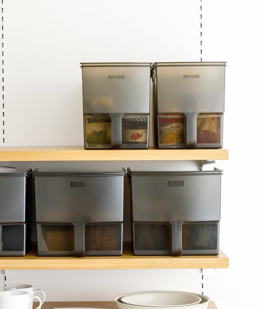 出所：3COINS公式　吊り戸棚ボックスワイド／KITINTO