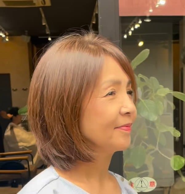 「メリハリのあるショートヘア」を希望している女性がプロの技でスタイルチェンジ！「ふわっとショート」で笑顔に