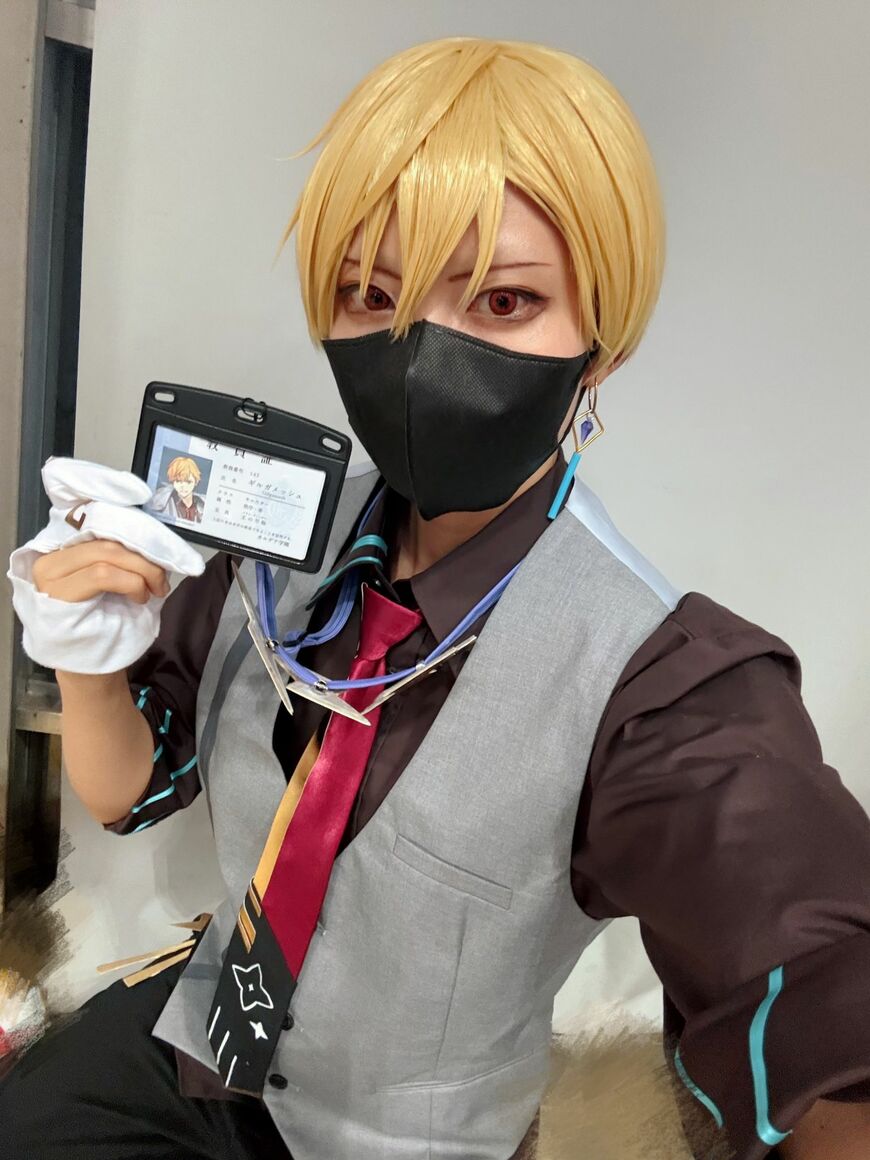 「キャスギル先生」のコスプレ