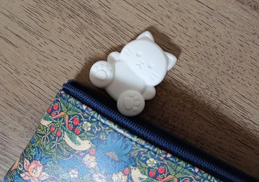 ダイソー、おすわりミニカッター(ねこ)画像