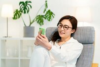 【日経平均採用銘柄】KDDIの株を「1年前に買った人」のトータル・リターンはいくらか【株主優待・配当金・株価】（2023年11月17日終値ベース）