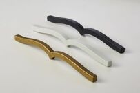 大反響で再販決定！勉強がオシャレで快適になる、コクヨ｢本に寄り添う文鎮｣