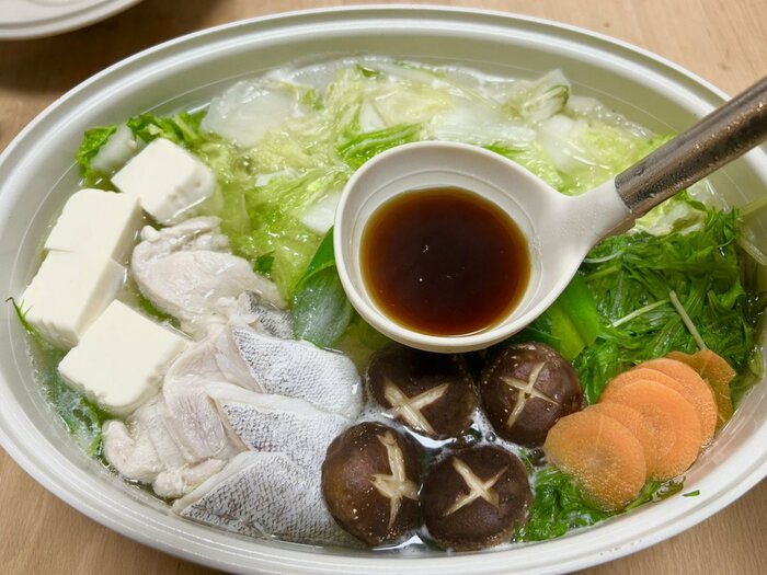 お鍋にも「ウッドハンドルシリコーンレードル」が活躍！