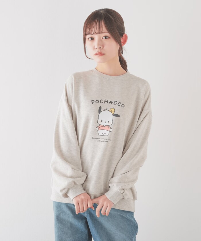 プリントTシャツは、肌触りのよい綿混素材が特徴