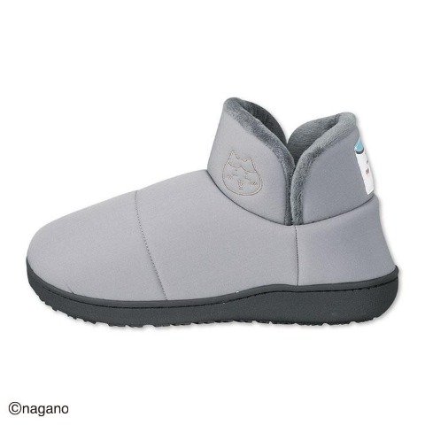 甲の部分にはナイロン素材が使用されています