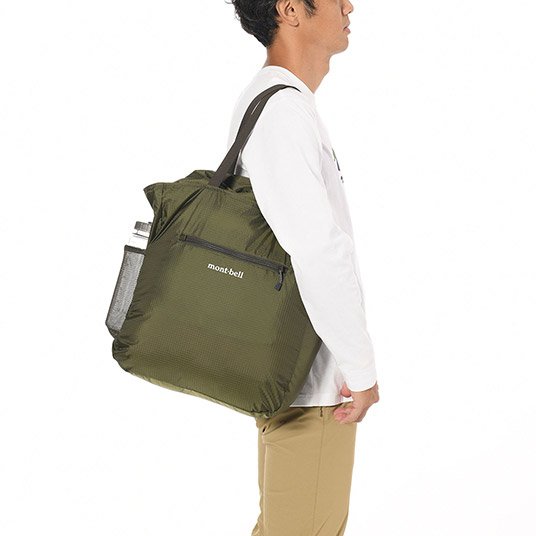 普段の買い物や旅行など、荷物が多い場面でも役立つ